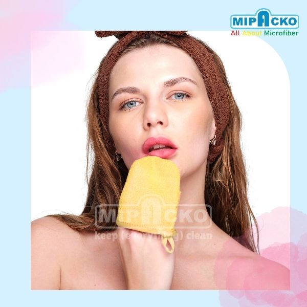 Mipacko Microfiber Facemitt Cosmetic Remover